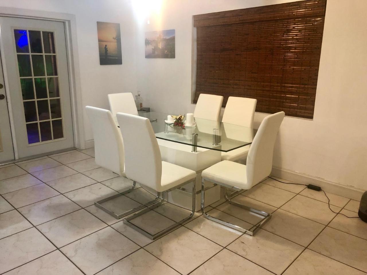 Friendly Family House Apartment Doral Bagian luar foto